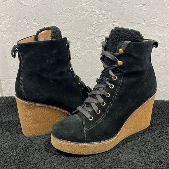 🔥🔥 UGG KIERNAN BLACK SUEDE SHEEPSKIN WEDGE ANKLE BOOTS Women Sz 9 - PERFECT - Picture 2 of 11